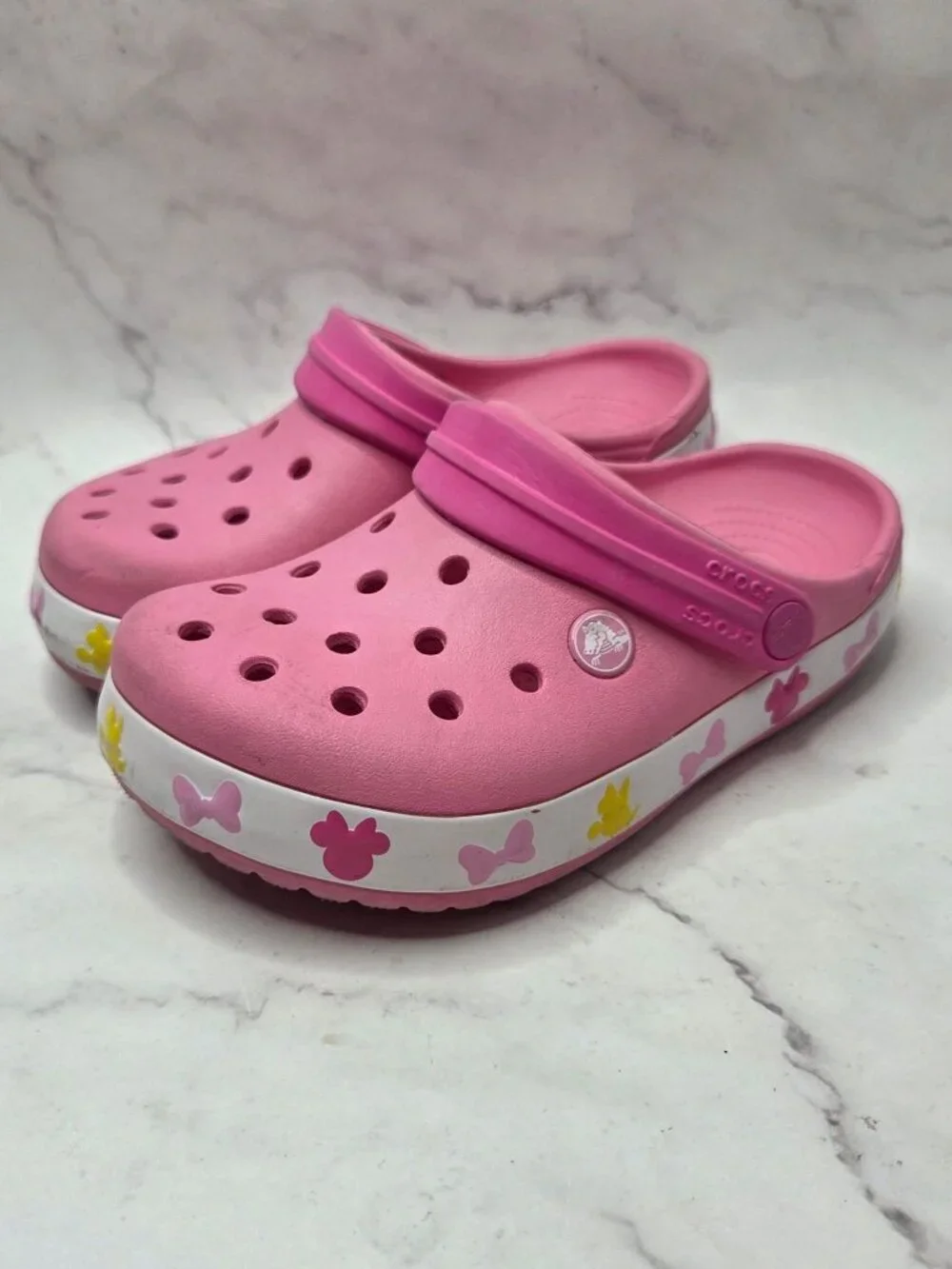 Crocs Disney Fun Lab Minnie Mouse Pink Clogs Sandals Light Up Shoes Girls 2 (J)